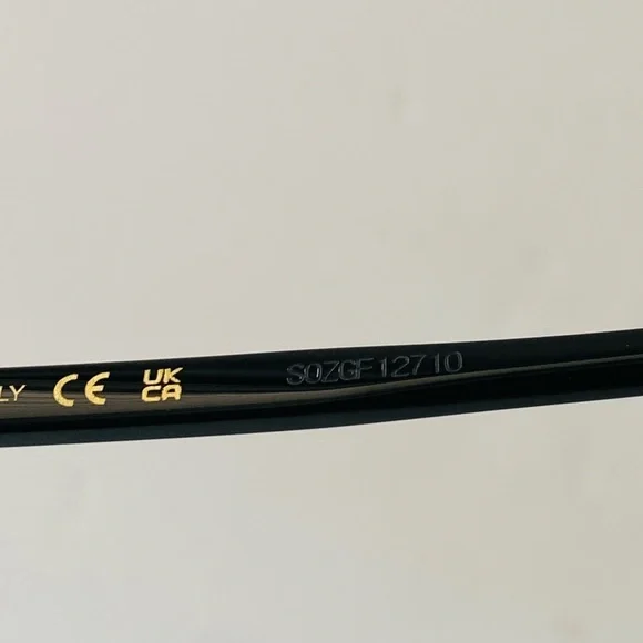 New Gucci Women’s Square Ladies Sunglasses
Item No. GG0533SA 001 56 - Picture 5 of 14